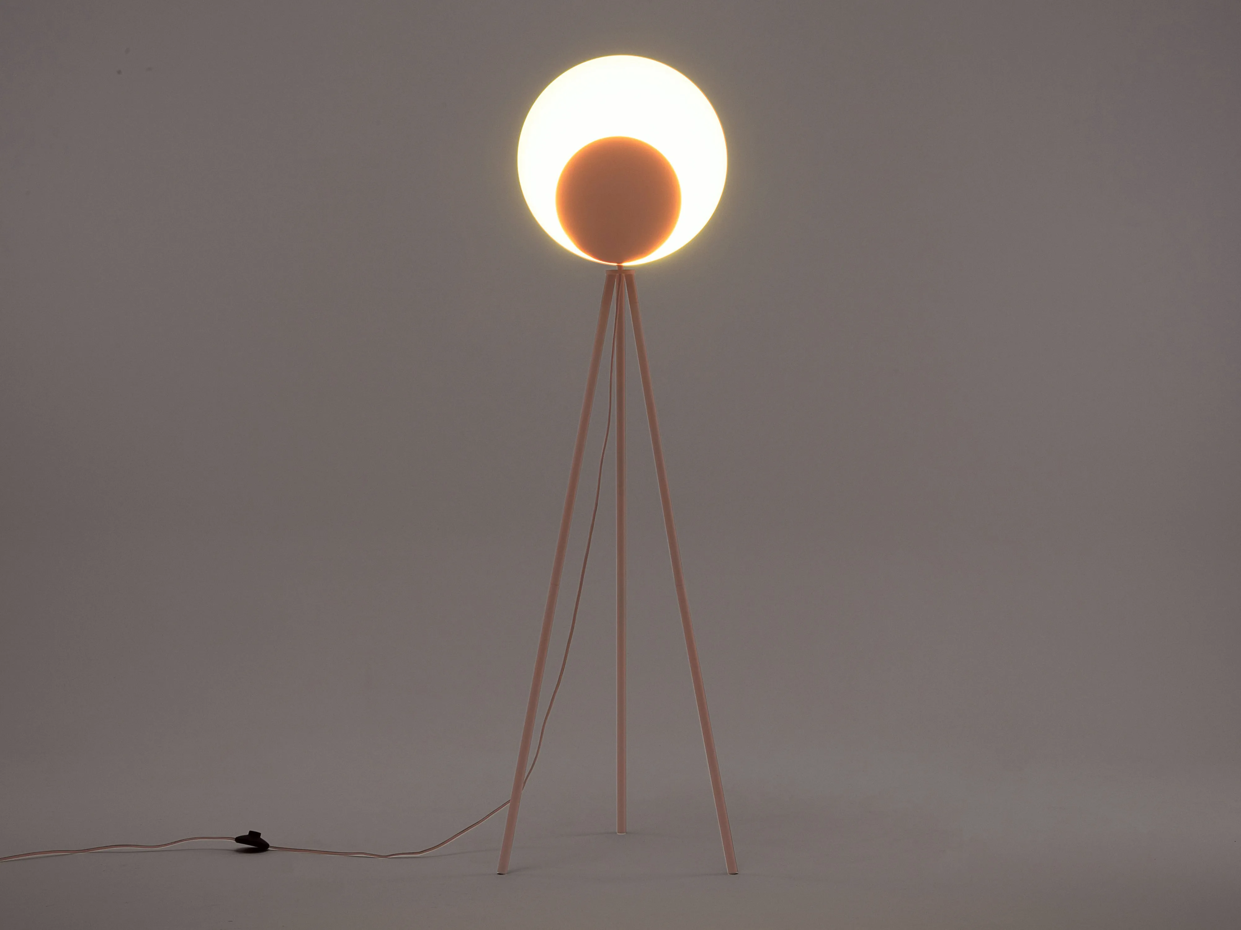 Blossom pink diffuser floor lamp