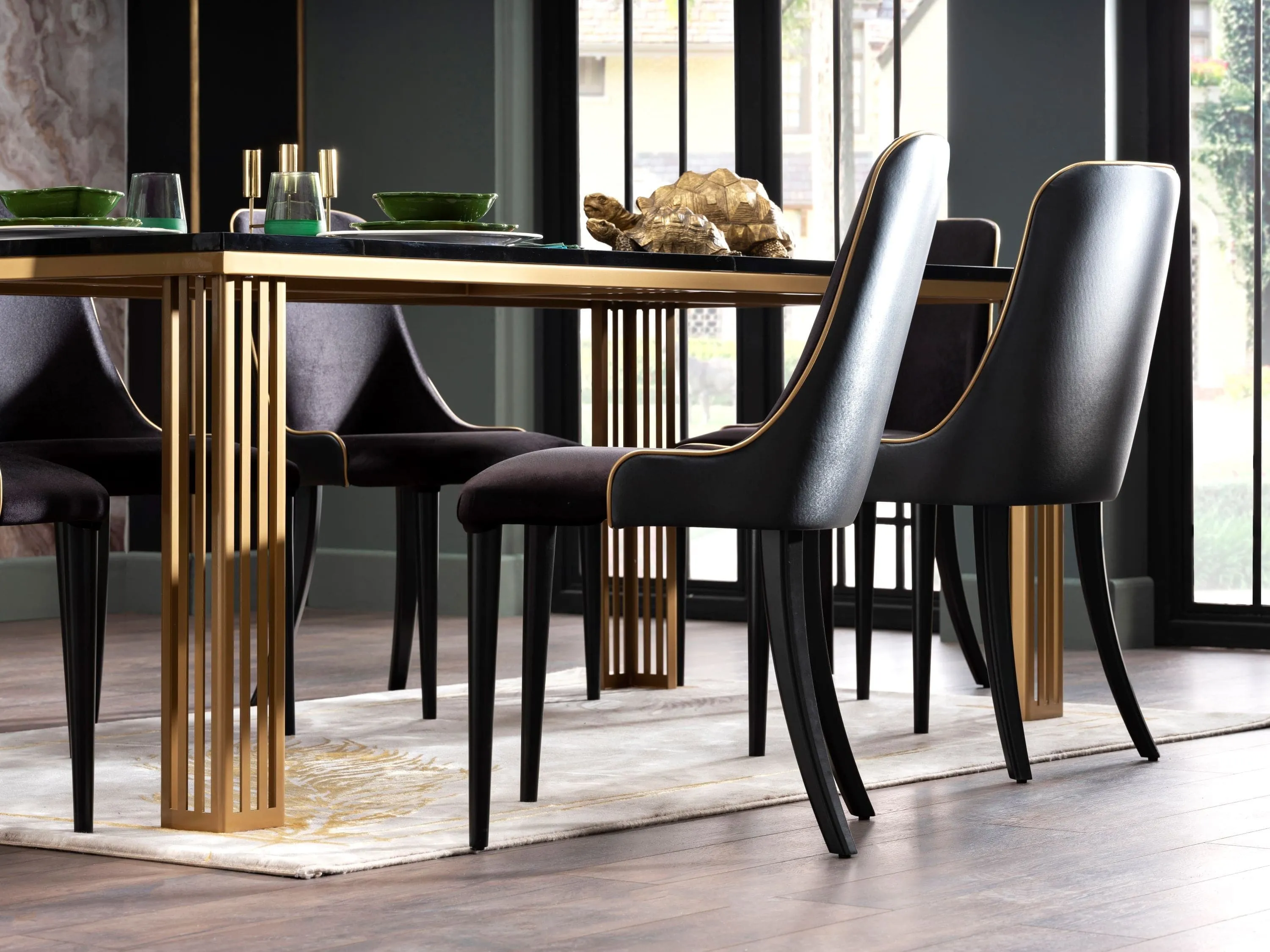 Carlino Dining Table