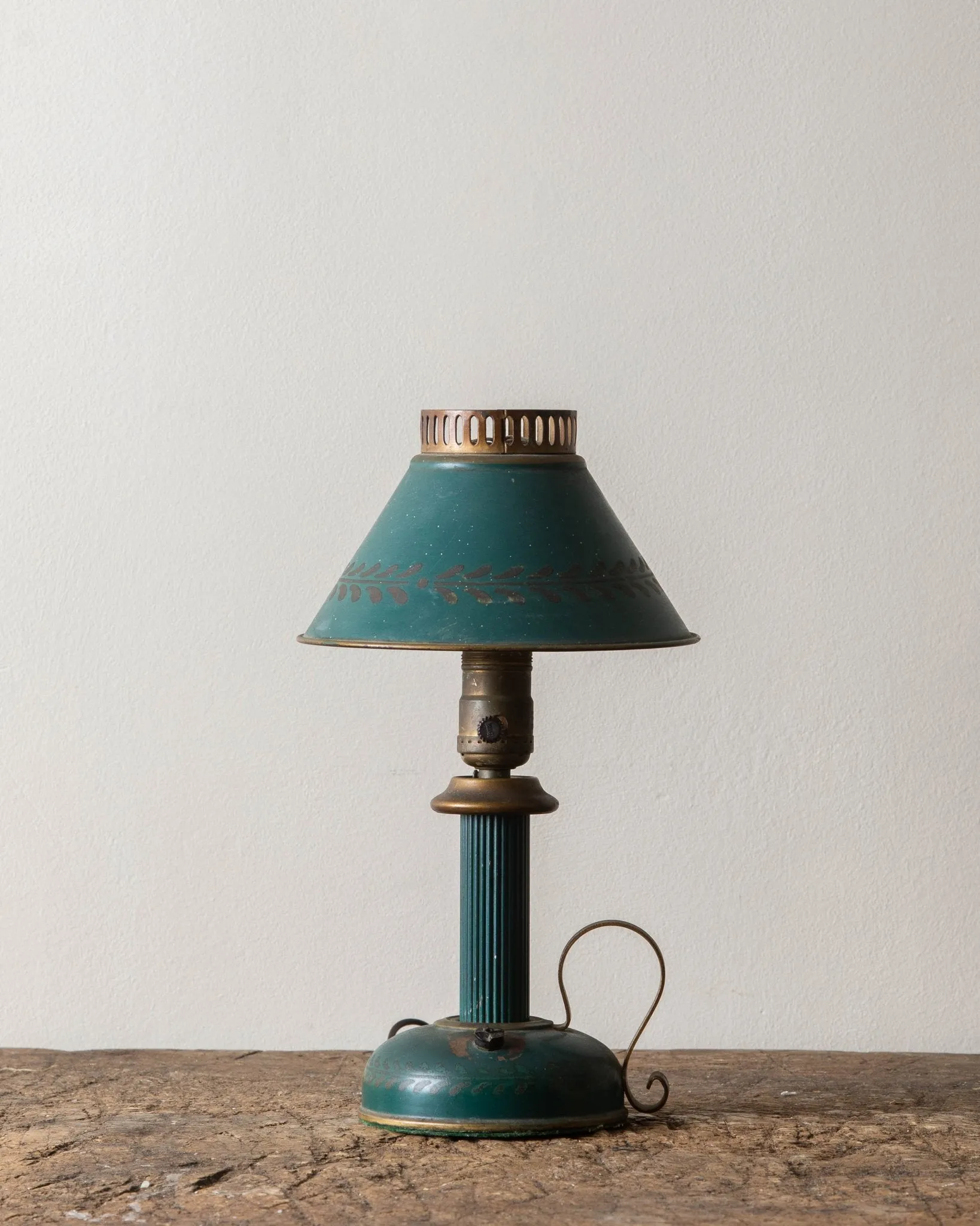 Green Hand Painted Toleware Metal Lamp