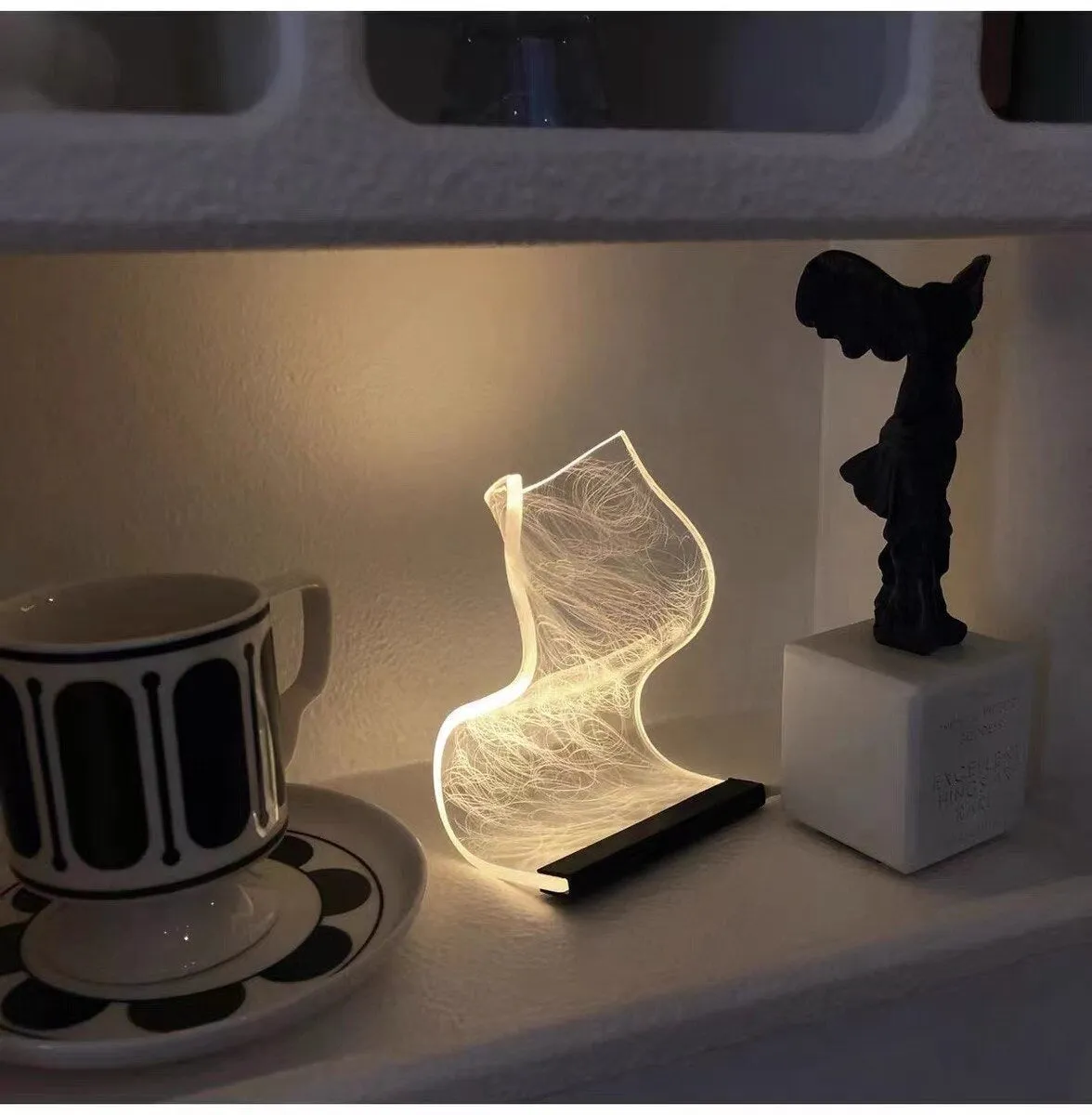 Luminary Artsy LED Table Lamp