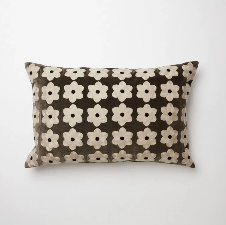 Mole Daisy Cushion - Cotton Velvet & Linen - Olsson & Jensen